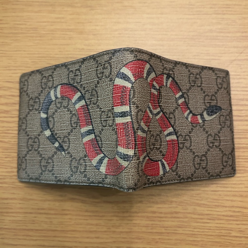 Gucci Brown GG snake wallet excellent condition - Picture 2 of 5